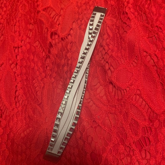 Cream Swarovski Wrap Bracelet - Picture 4 of 6